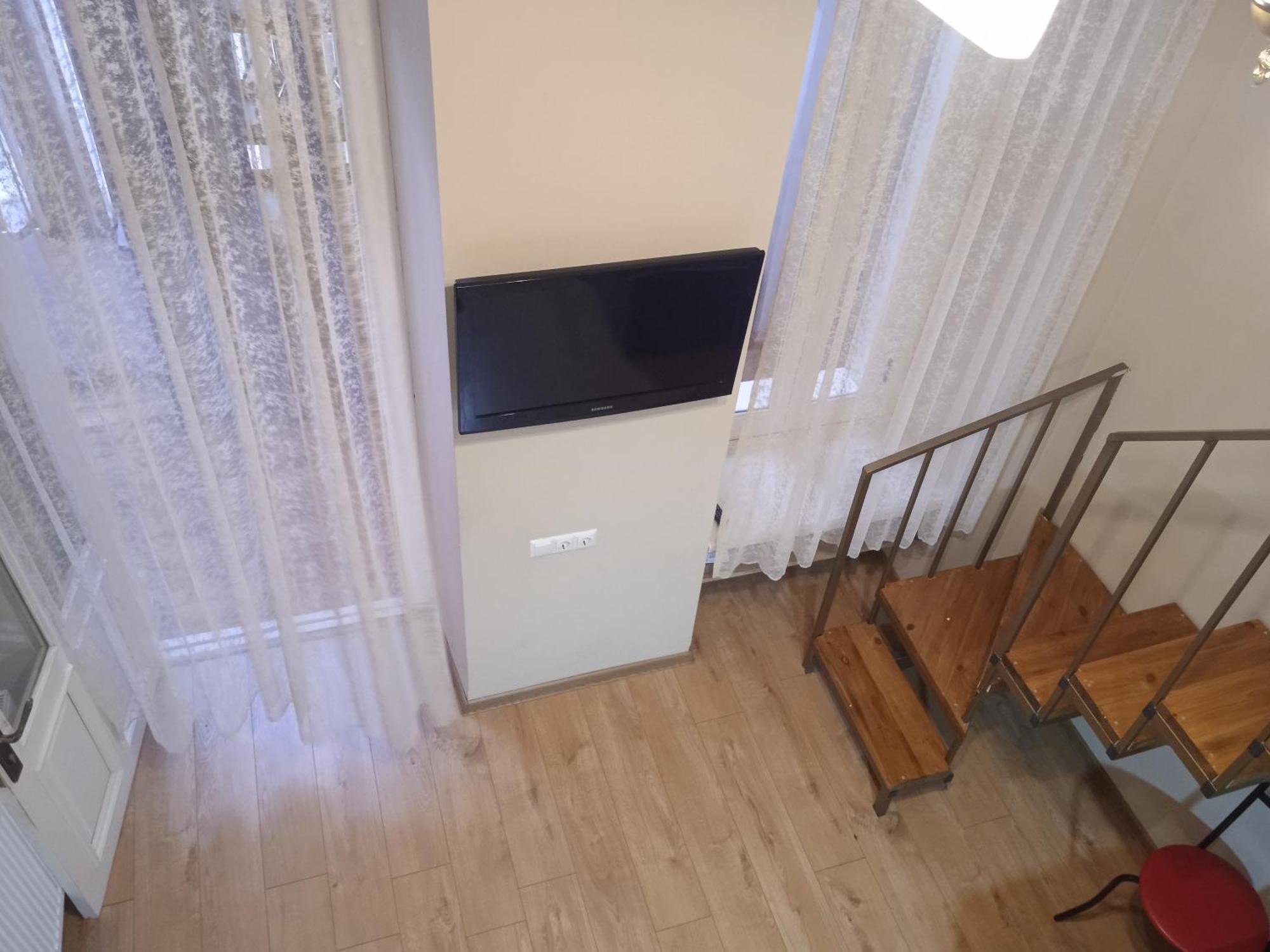 Smoking Lion Apartment Tbilisi Luaran gambar